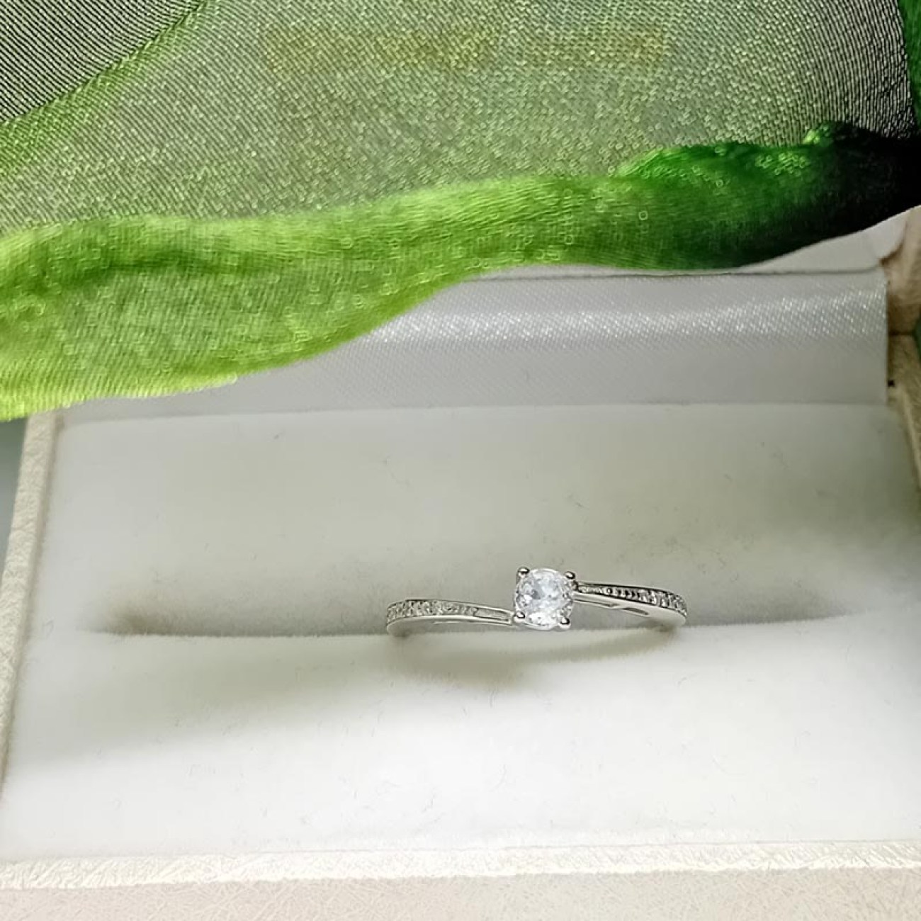 ΑΣΗΜΕΝΙΟ ΔΑΧΤΥΛΙΔΙ μονόπετρο